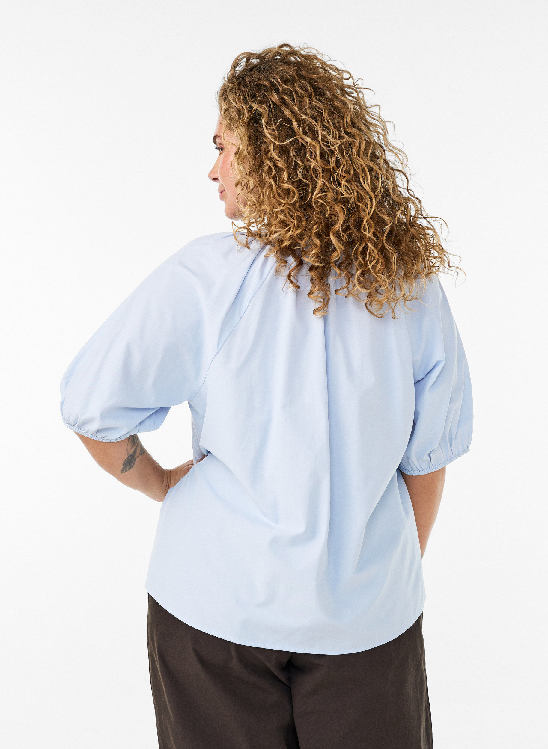 ZizziSkjortebluse med knappelukking og knytebelte, Bl&aring;, Model image number 2