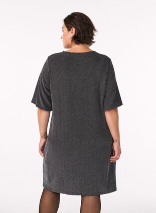 Zizzi Kort kjole med glittermønster, Svart, Model image number 2