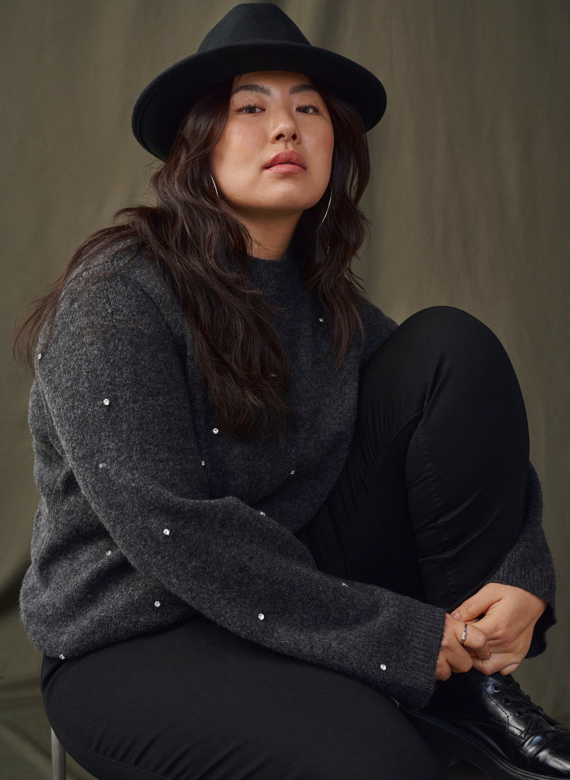 Zizzi Strikket bluse med smykkestein og h&oslash;y utringning, Dark Grey Melange, Image image number 0