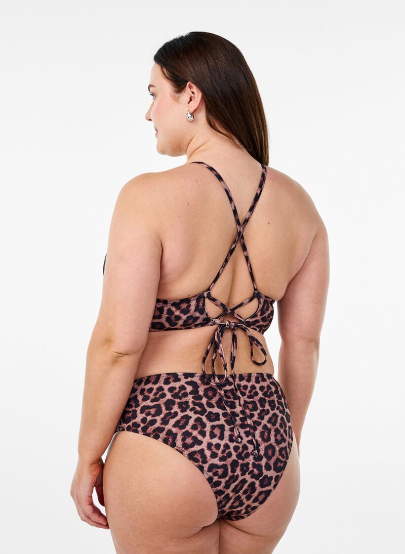 Leopard bikinitopp med knyting på ryggen, Leopard AOP, Model