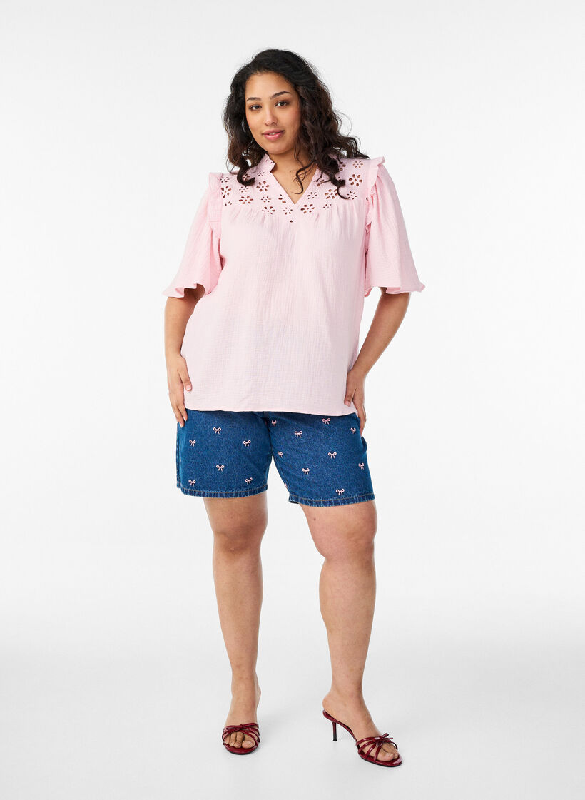 Bluse i bomullsmusselin med broderie anglaise og 1/2 ermer, Rosa, Model image number 1