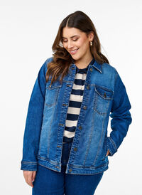 Denimjakke med en klassisk passform, Blå Denimjakke med en klassisk passform, Blå, Model