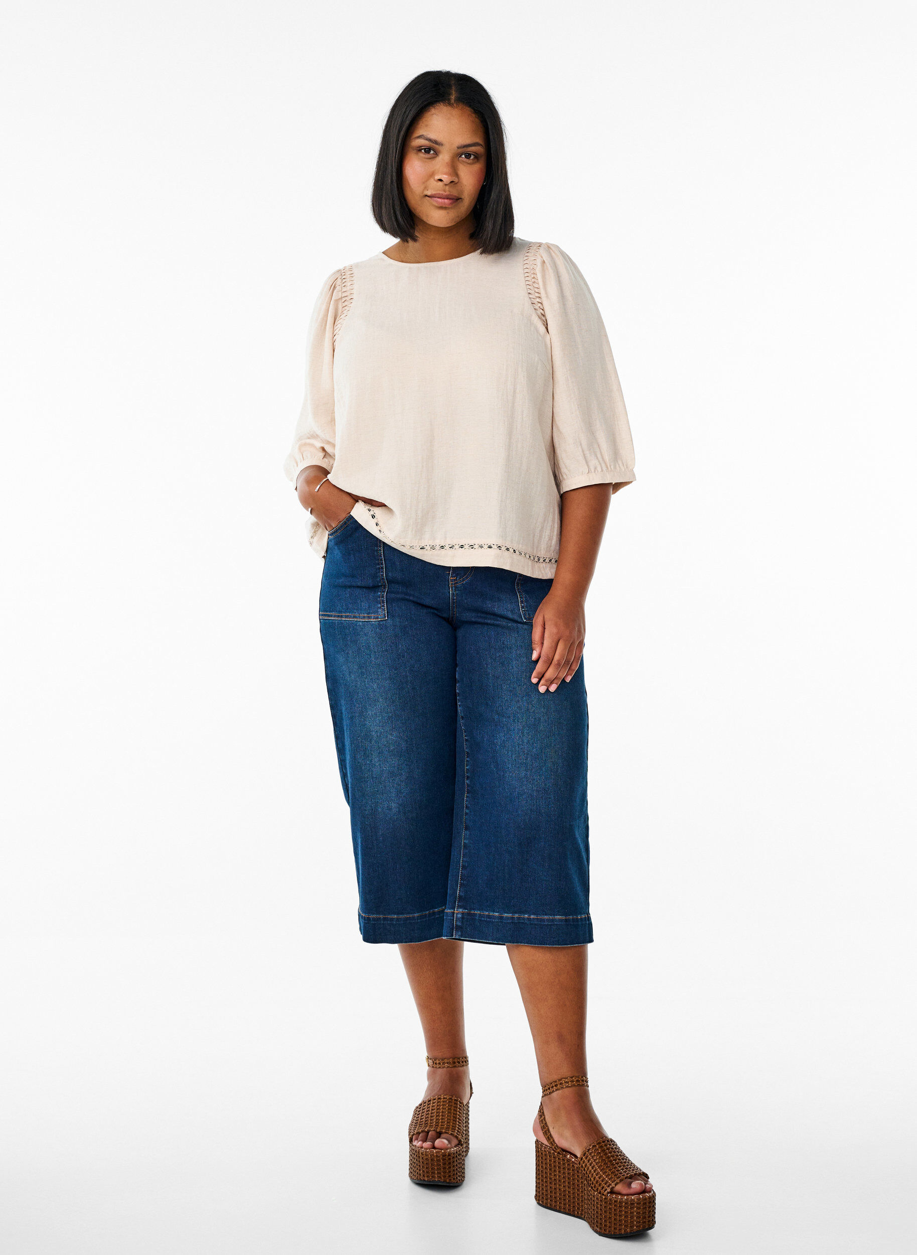 Zizzi Viscoseblandingbluse med lin og rynkede skuldre, Orange, Model image number 1