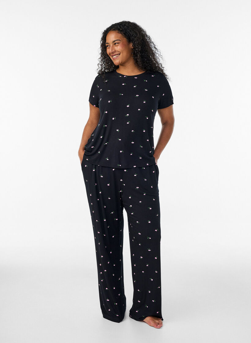 Pyjamatopp med blomstertrykk og ribbet tekstur, Svart, Model image number 1