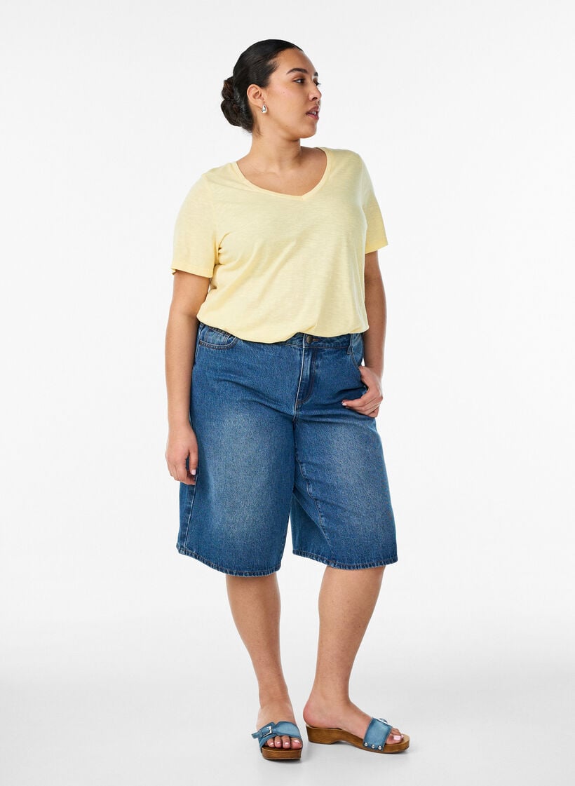 Kortermet basic T-skjorte med V-hals, Gul, Model image number 1