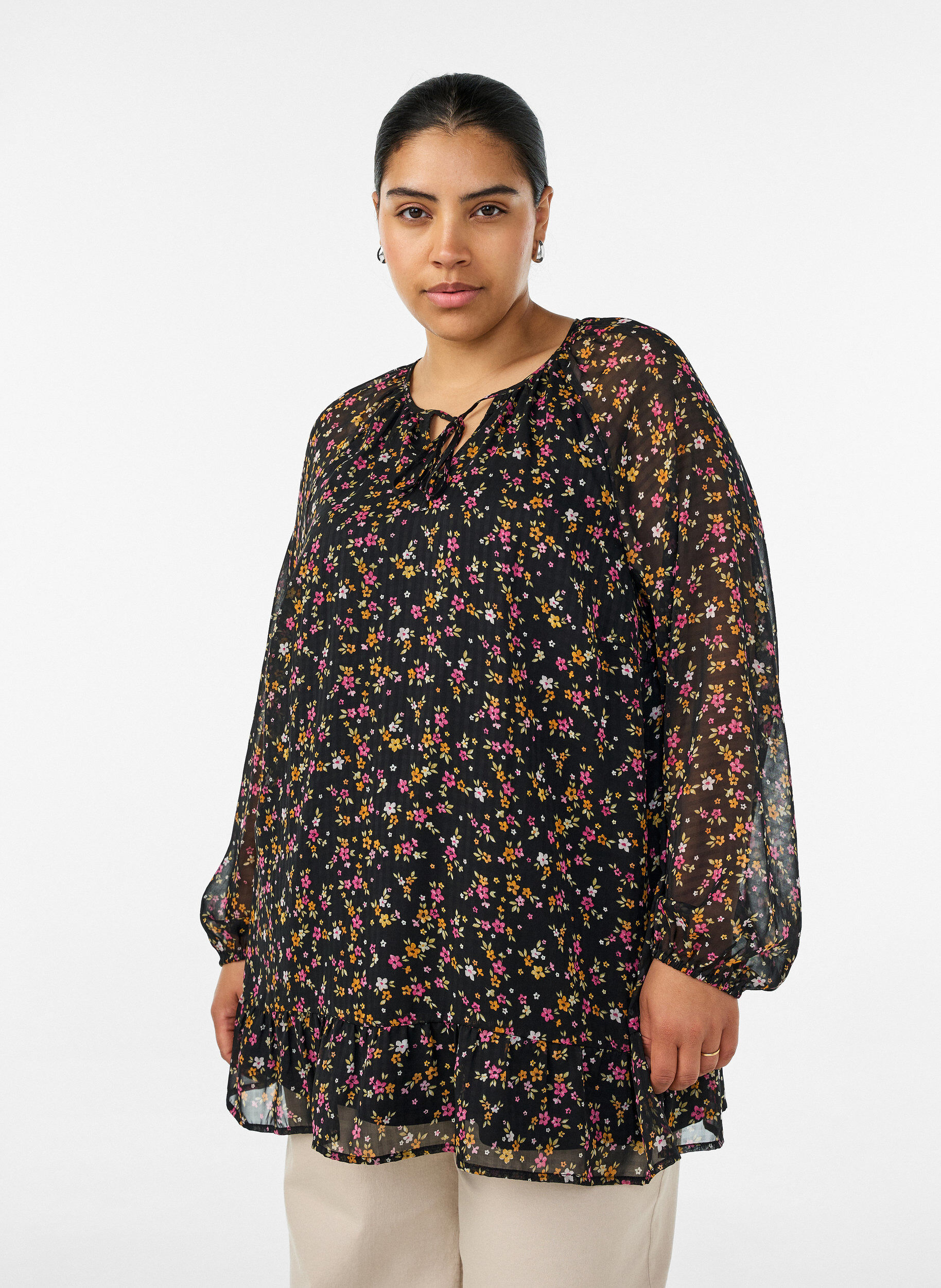 A-linjeformet tunika med blomsterprint, Svart, Model