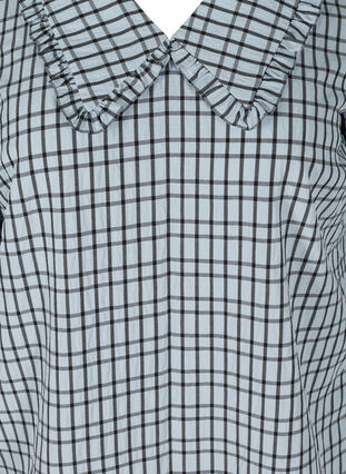 Rutete bluse med 3/4-ermer og volangkant, Light Blue Check , Packshot image number 2