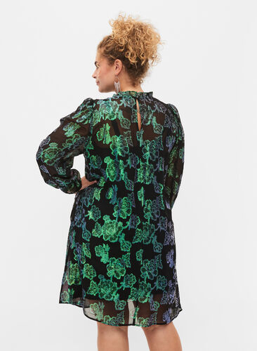 Blomstrete kjole i viskose med lurex struktur, Black w. Green Lurex, Model image number 1