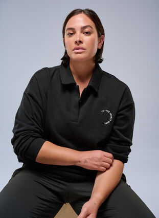 Zizzi Sporty genser med krage, Svart, Image image number 0