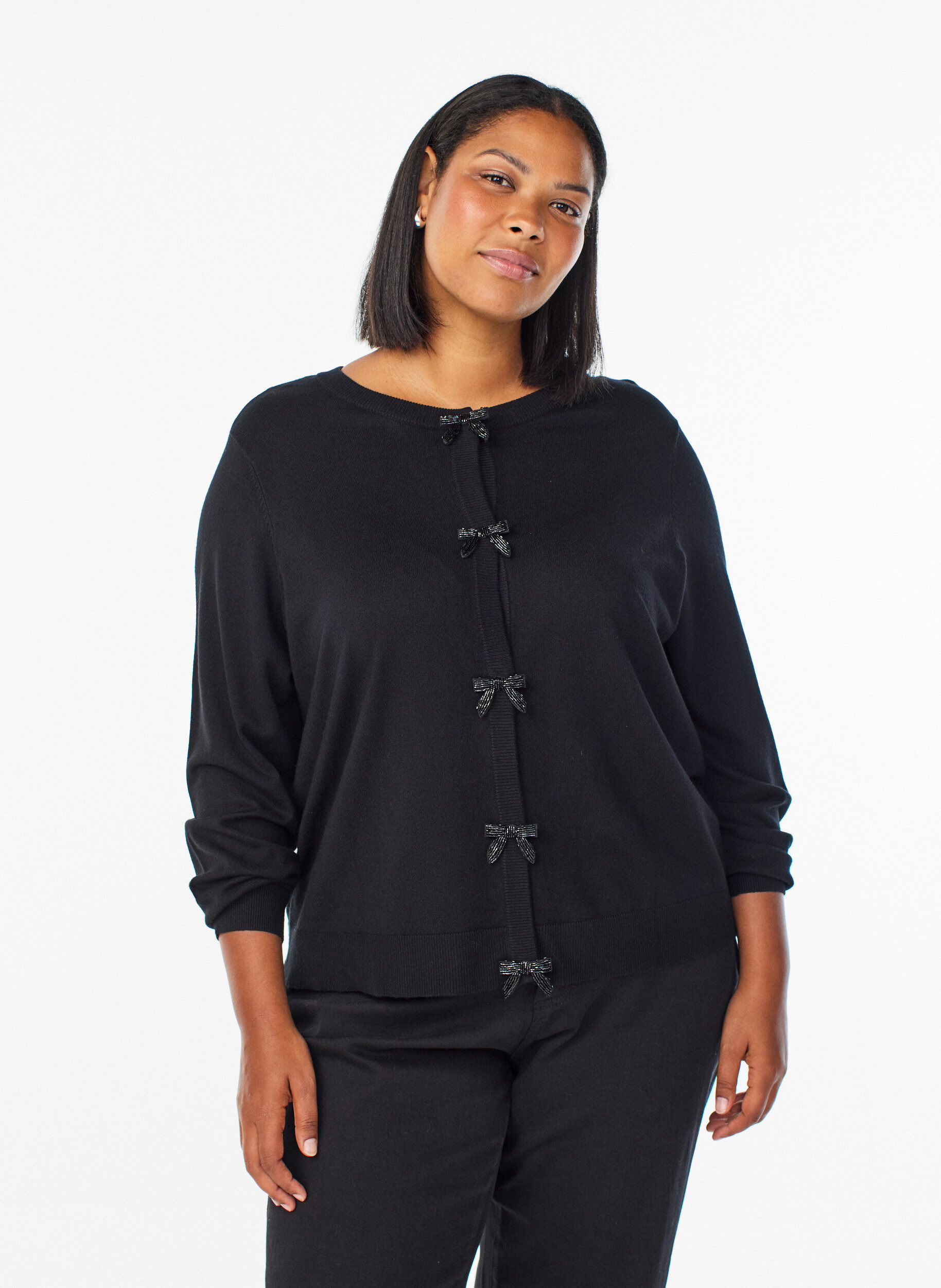 Cardigan med perleb&aring;ndbroderte sl&oslash;yfer og trykknapper, Svart, Model