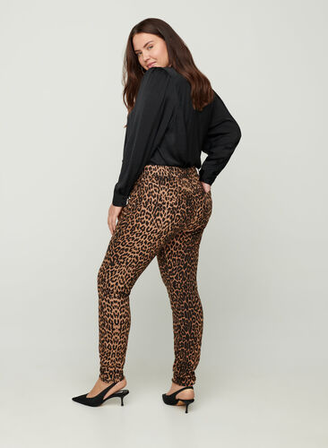 Amy jeans med print, Leopard, Model image number 0