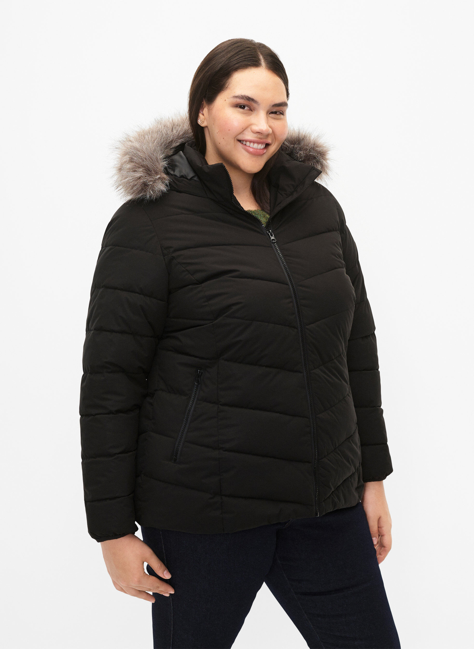 Kort boblejakke med hette, Svart, Model