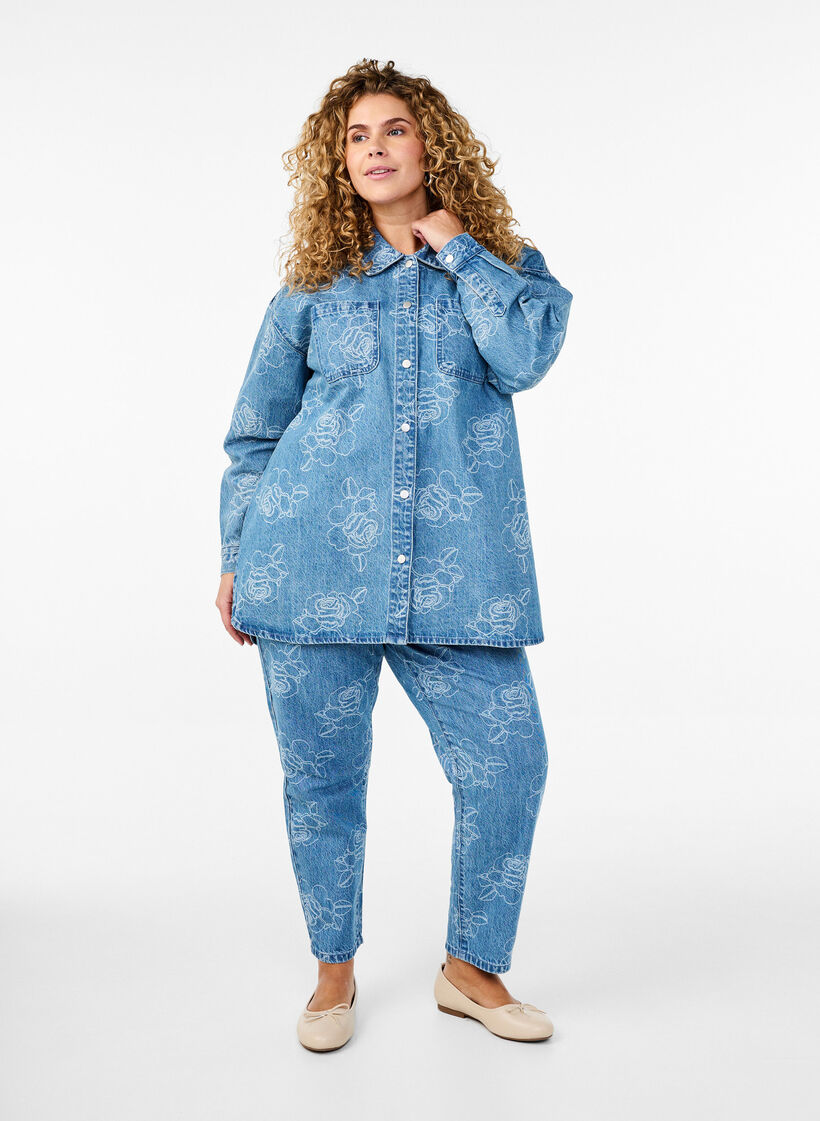 Mille jeans med blomstertrykk, Light Blue Denim, Model