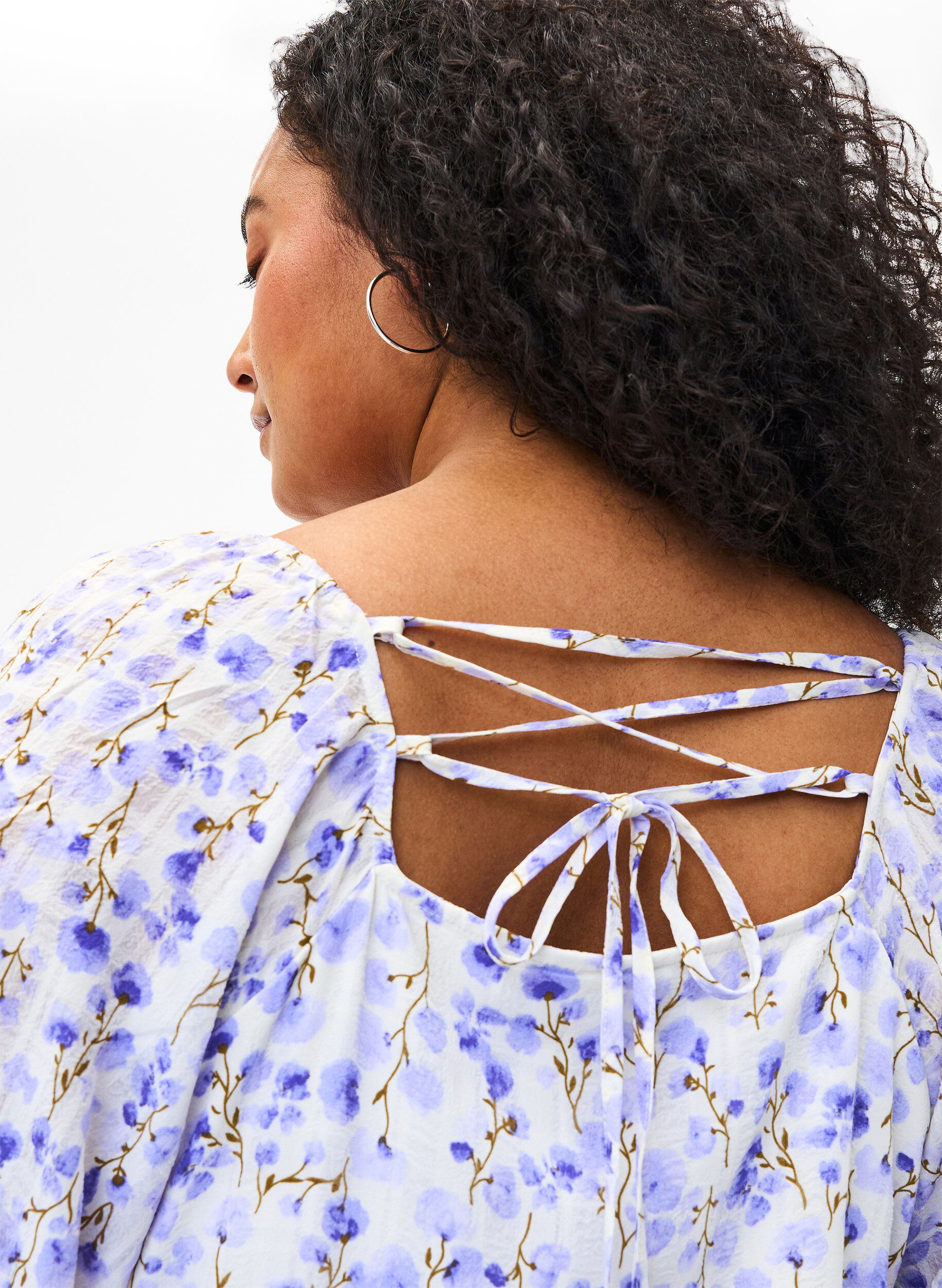 Zizzi Sommerkjole med blomstertrykk og blondedetaljer, Sand Verbena AOP, Model image number 3