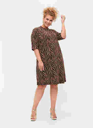 Mønstrete kjole med glitter og korte ermer, Black Lurex AOP, Model image number 2