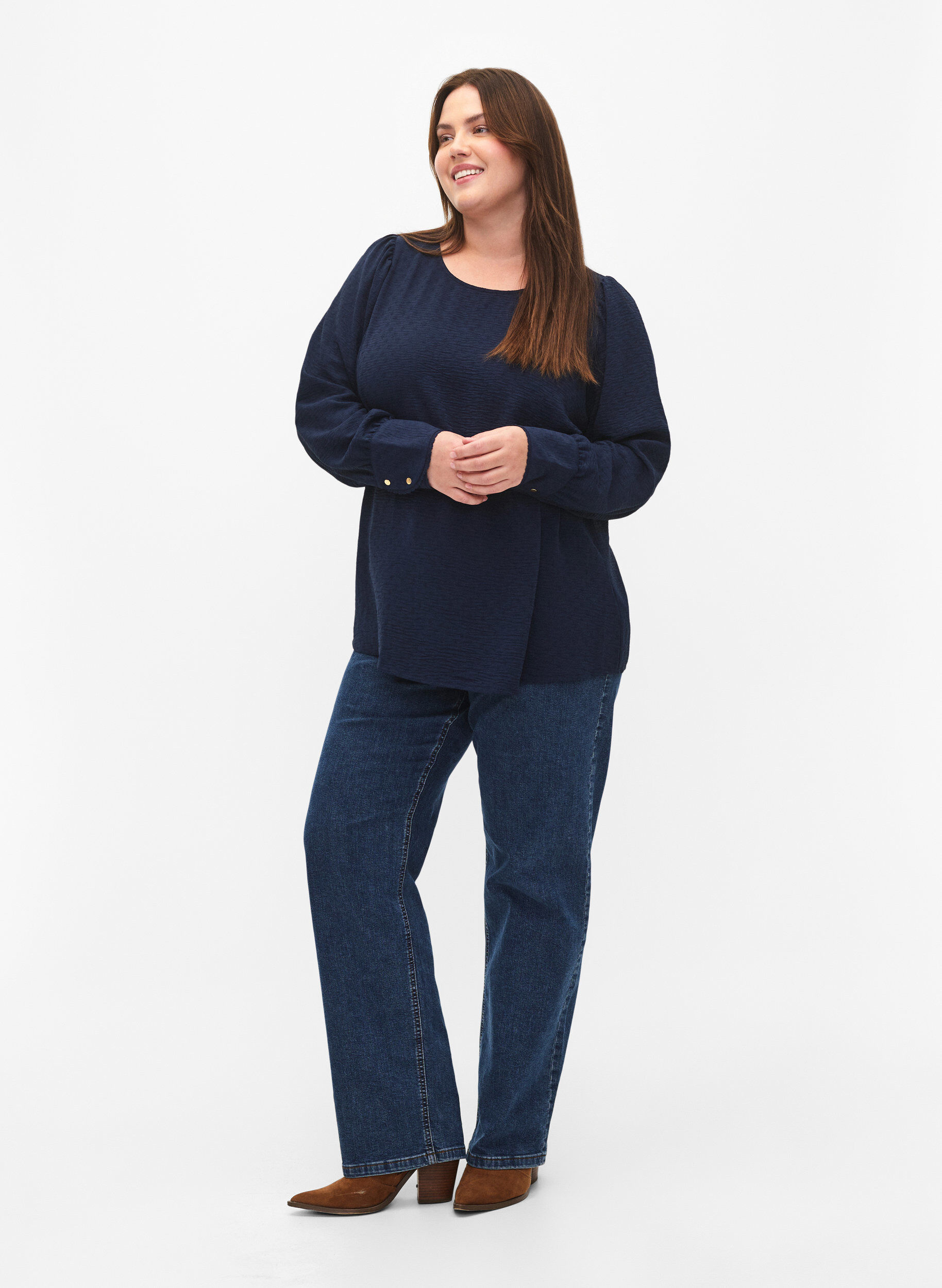 Zizzi Langermet bluse med tekstur, Navy Blazer, Model image number 2