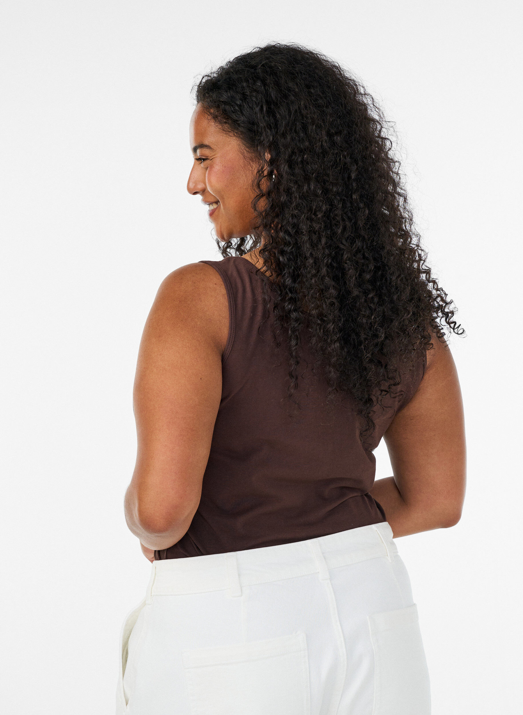 ZizziEnsfarget basic topp i bomull, Brun, Model image number 2