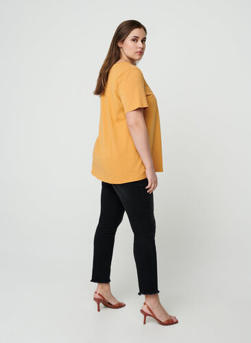 Basis T-skjorte med V-hals, Spruce Yellow, Model image number 1