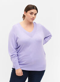 Strikkegenser i viskose med V-hals, Lavender, Model