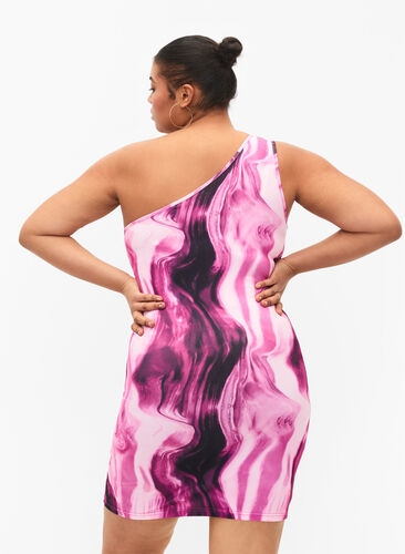 Zizzi Tettsittende one-shoulder kjole med mønster, Raspberry Rose AOP, Model image number 1