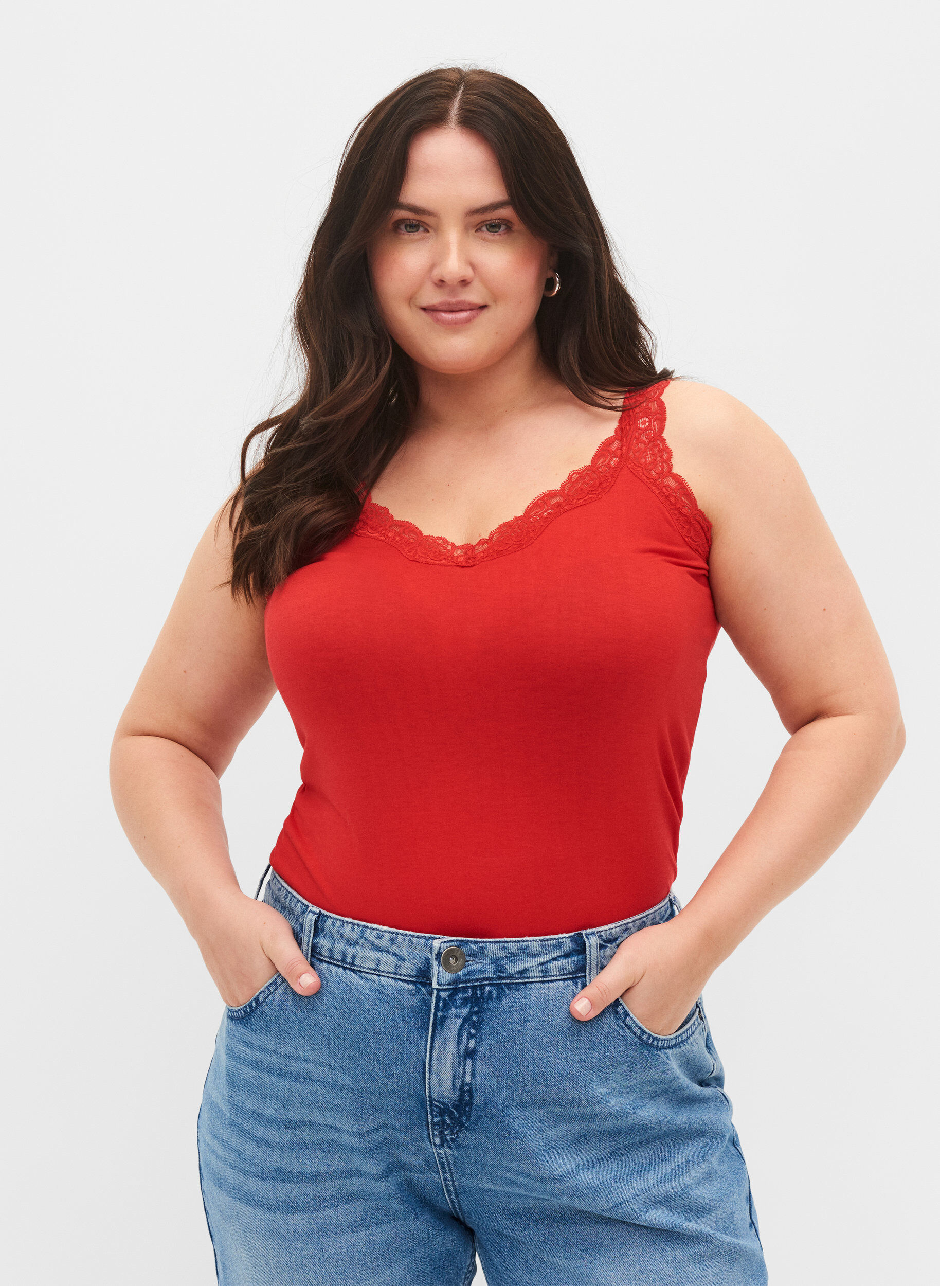 Zizzi Topp med blonder, 2 stk., Black/Chinese Red, Model image number 0