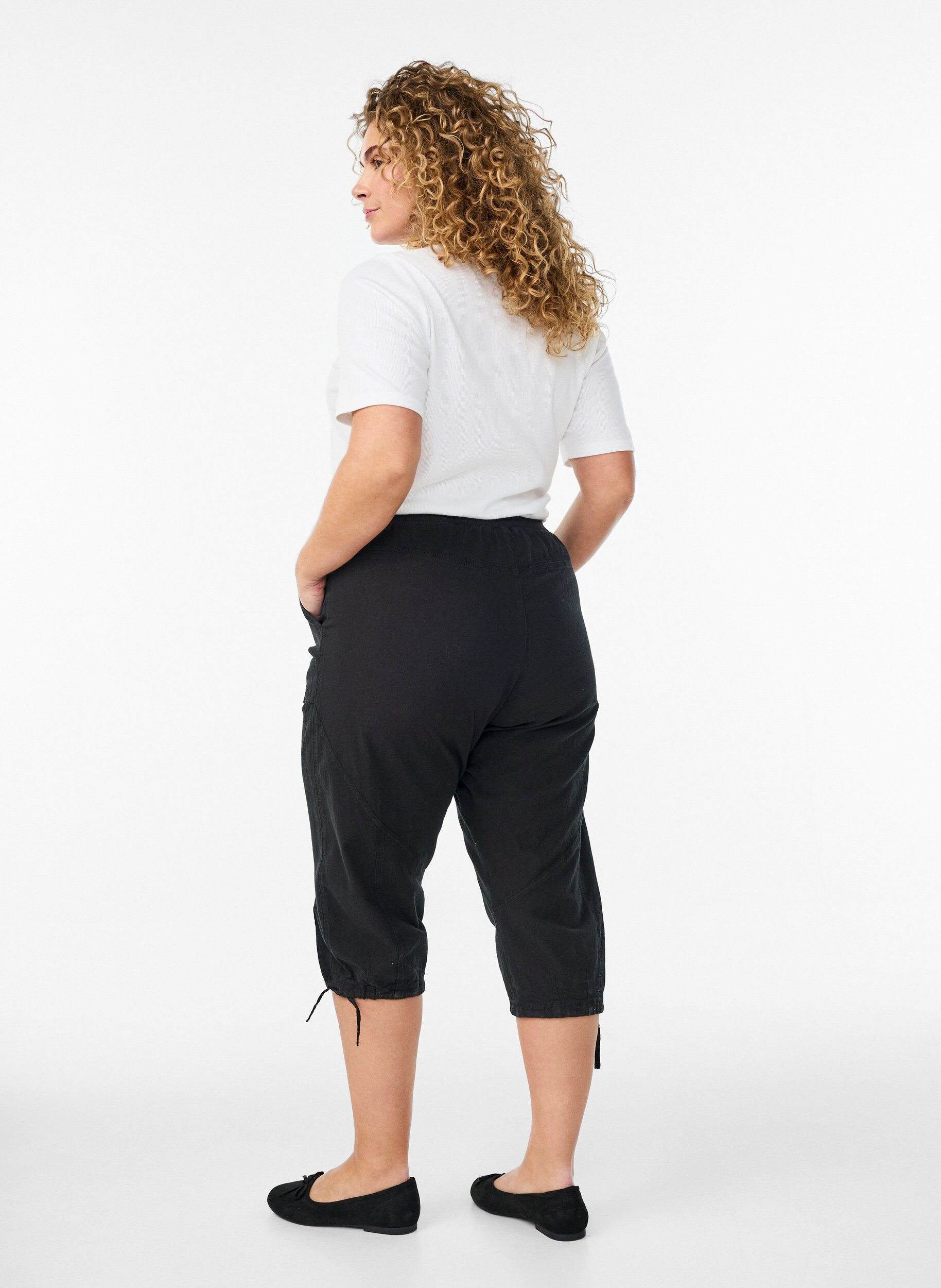 ZizziCapribukser i bomull, Svart, Model image number 1