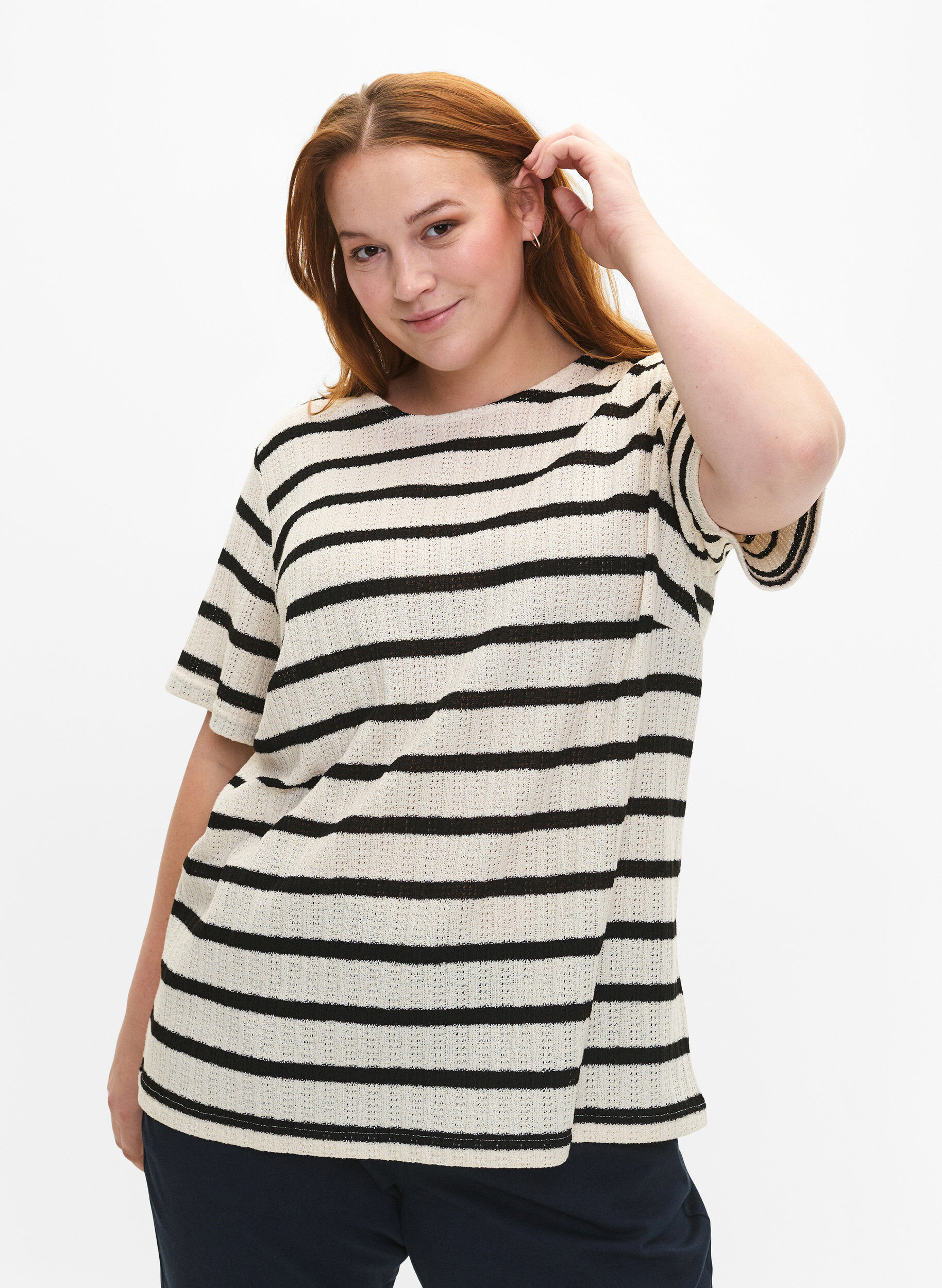 Zizzi Bluse med korte ermer og kontrastfargede striper, Sand Black Stripe, Model image number 0