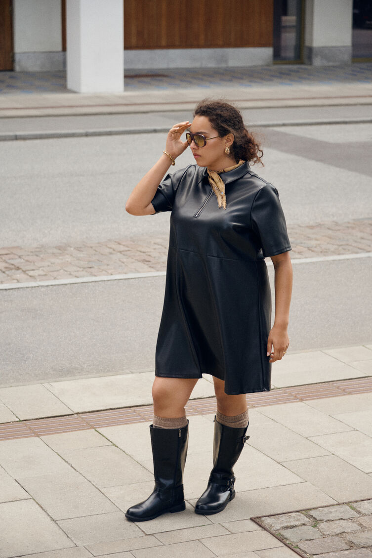 Kjole med glidelåsdetalj, , Model