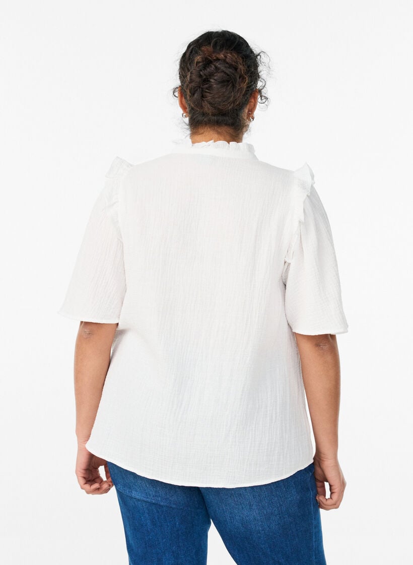 Bluse i bomullsmusselin med broderie anglaise og 1/2 ermer, Hvit, Model image number 2