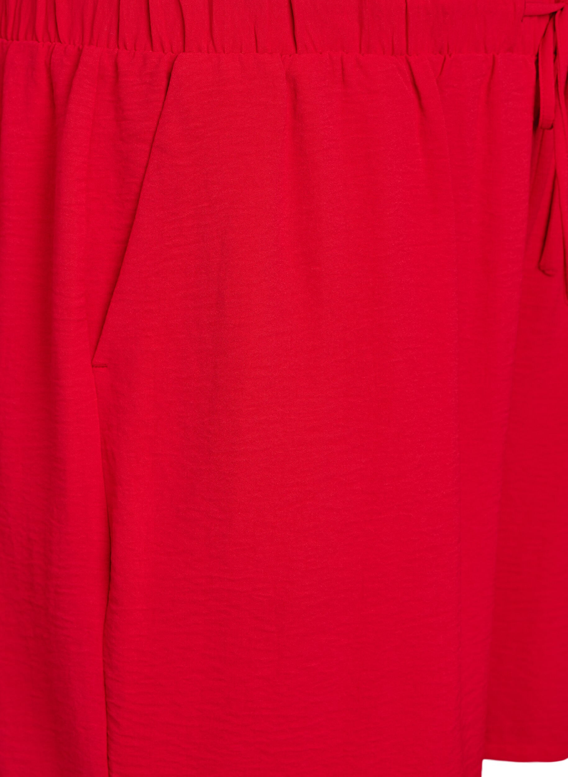 ZizziShorts med lommer og elastisk linning, R&oslash;d, Packshot image number 2