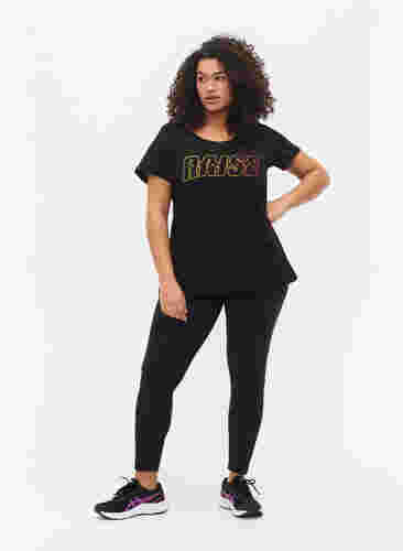 T-skjorte til trening med trykk, Black w. Raise, Model image number 3