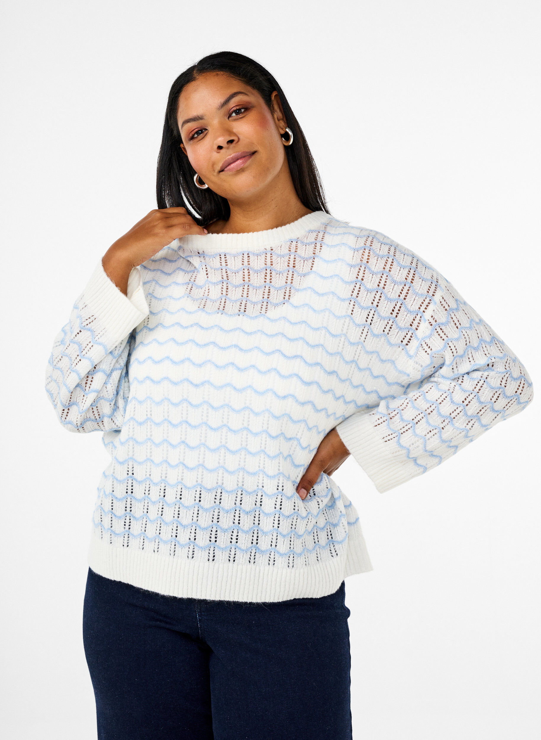 Zizzi L&oslash;sstrikket bluse med b&oslash;lgem&oslash;nster, Cloud Dancer Comb, Model image number 0