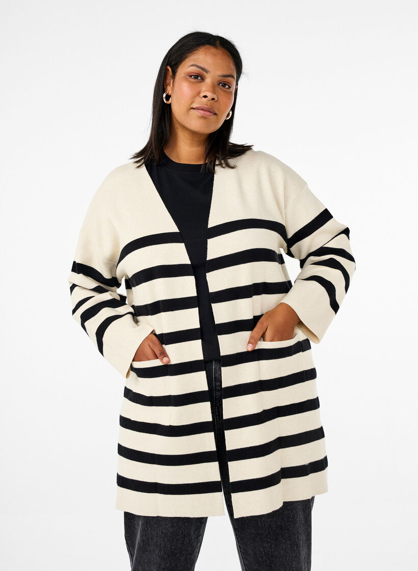 Langstrikket stripet cardigan, Birch w/Black, Model image number 0