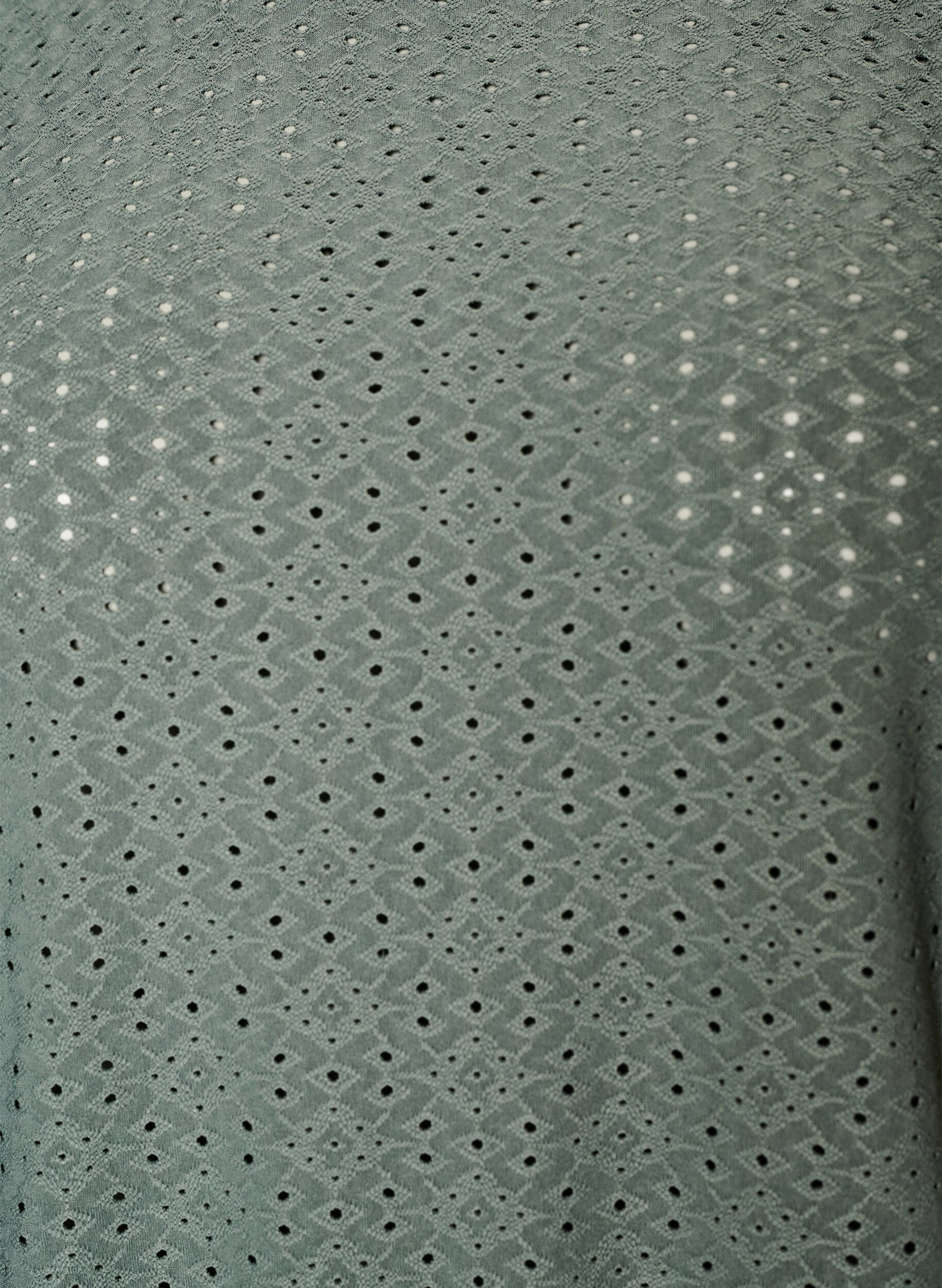 ZizziBluse med hullbroderi og ballongeffekt, Gr&oslash;nn, Packshot image number 2