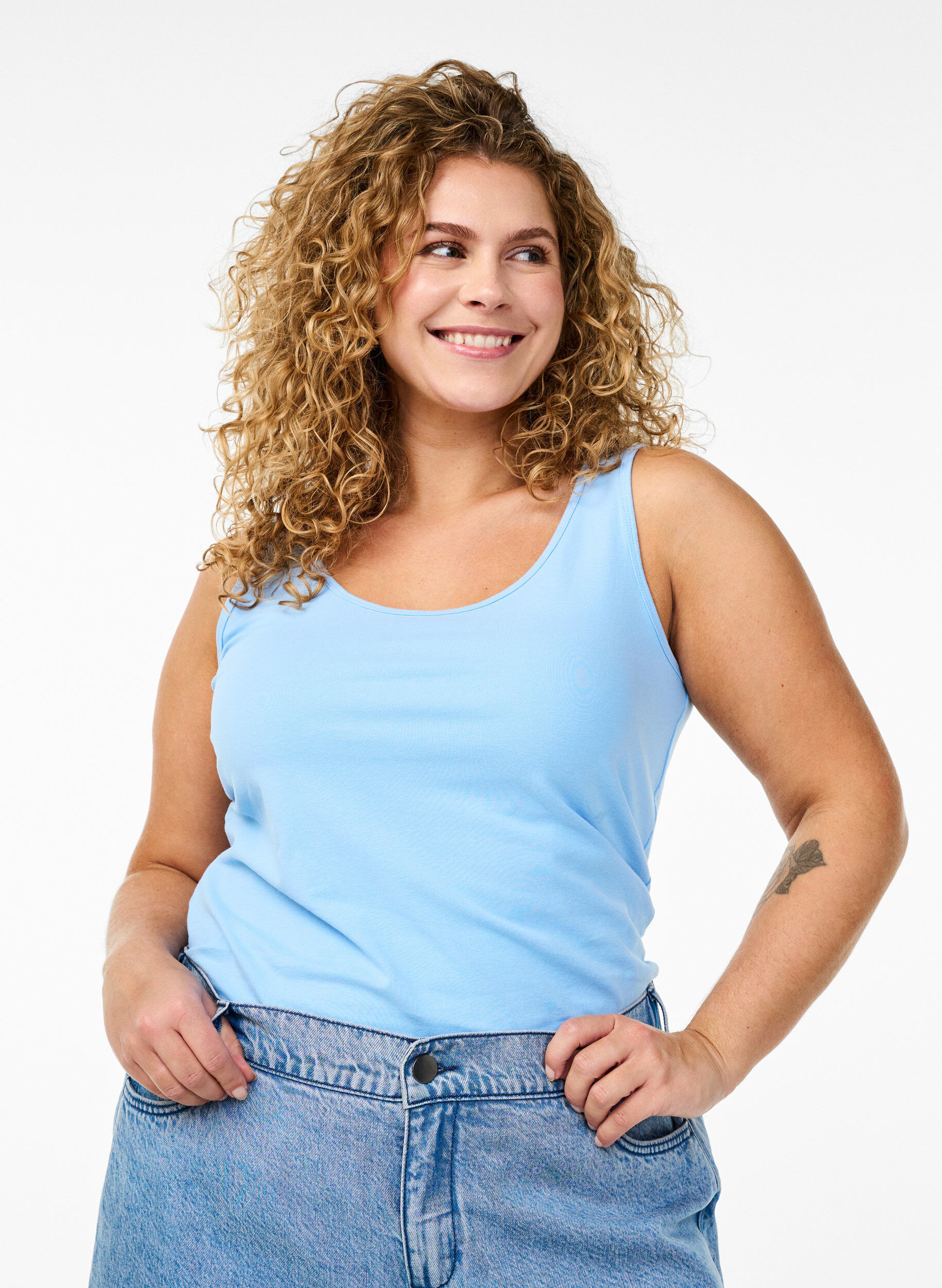 ZizziEnsfarget basic topp i bomull, Bl&aring;, Model image number 0