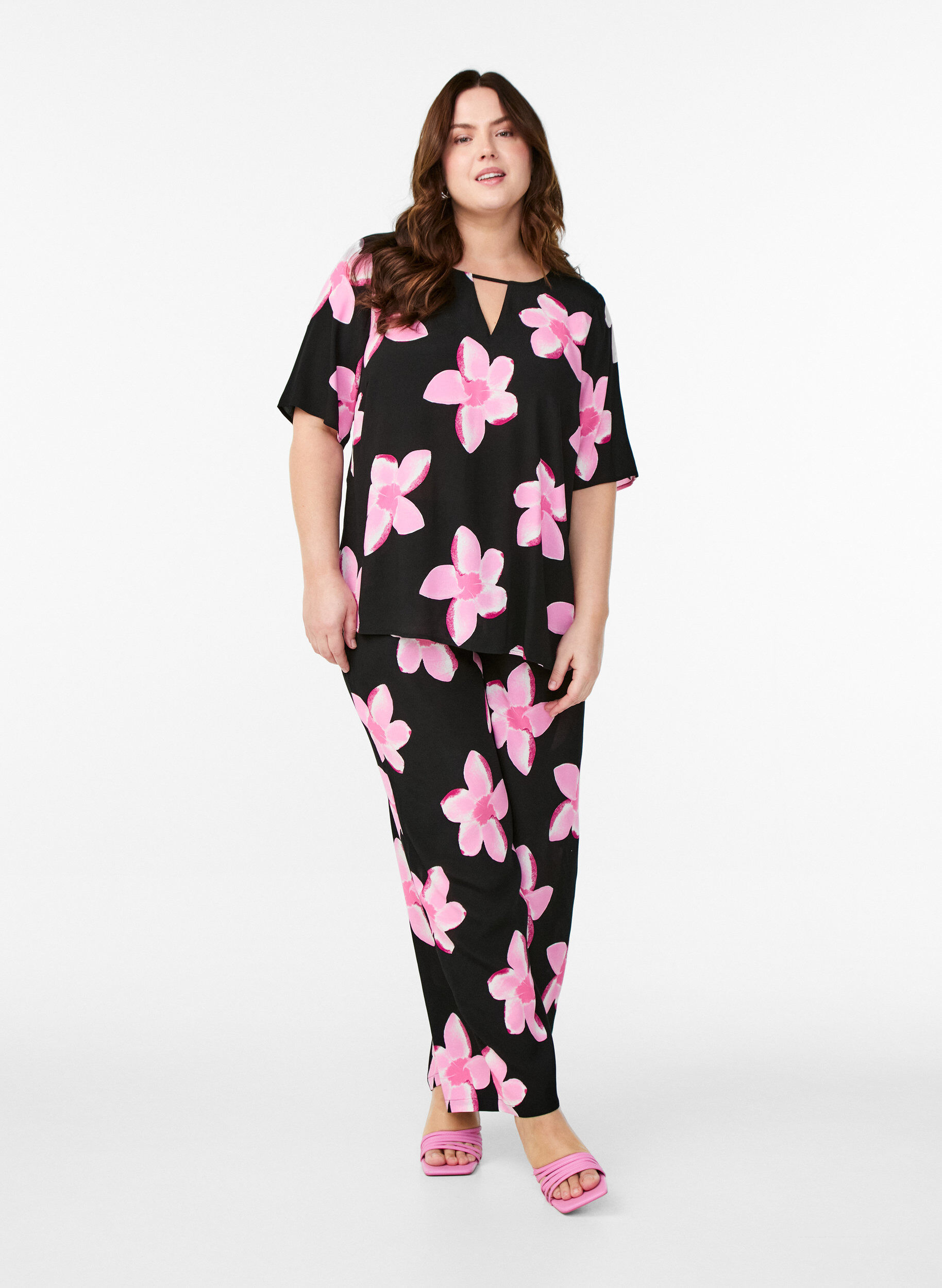 Loose fit viskosebukser med trykk, Svart, Model