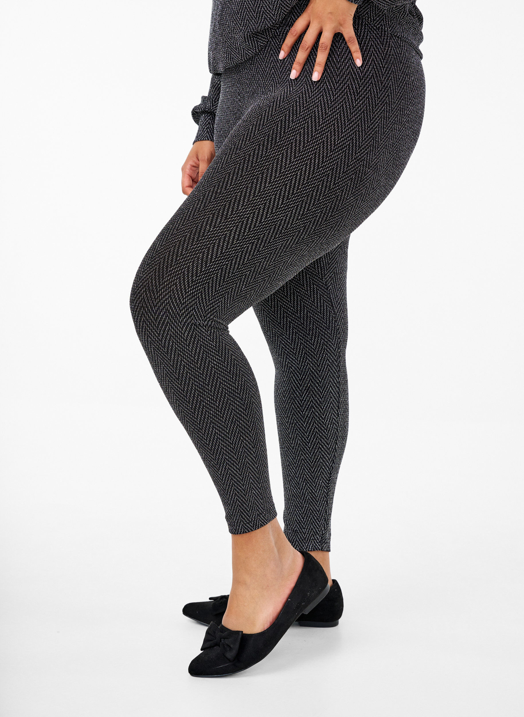 Zizzi Leggings med glitterm&oslash;nster, Silver ZigZagShimmer, Model image number 2