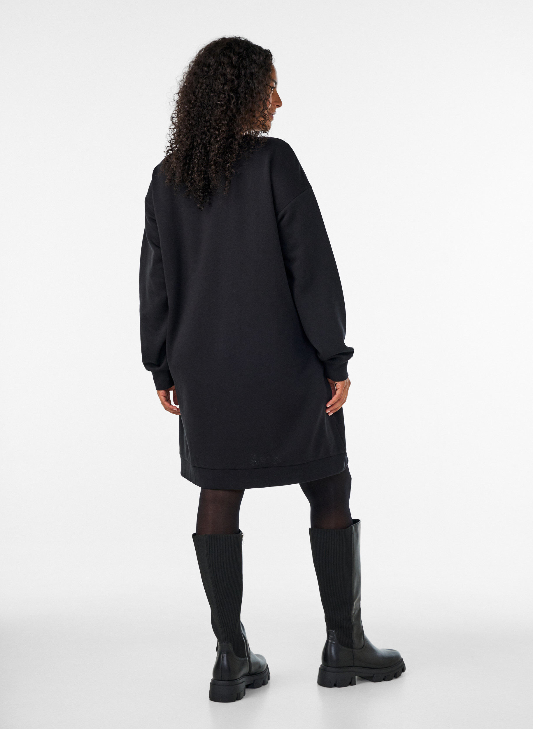 ZizziLoose fit genserkjole med lommer, Svart, Model image number 2