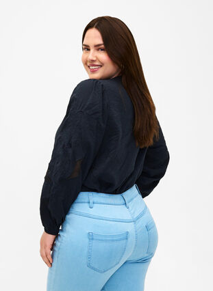 Zizzi Bluse i Tencel ™ Modal med broderidetaljer, Black, Model image number 1