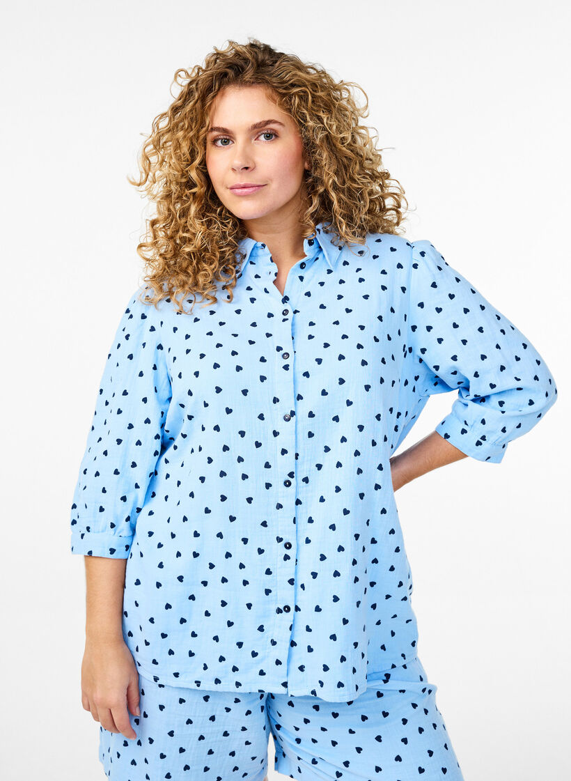 Skjortebluse med 3/4 ermer, D.R.Blue N.A.Hearts, Model
