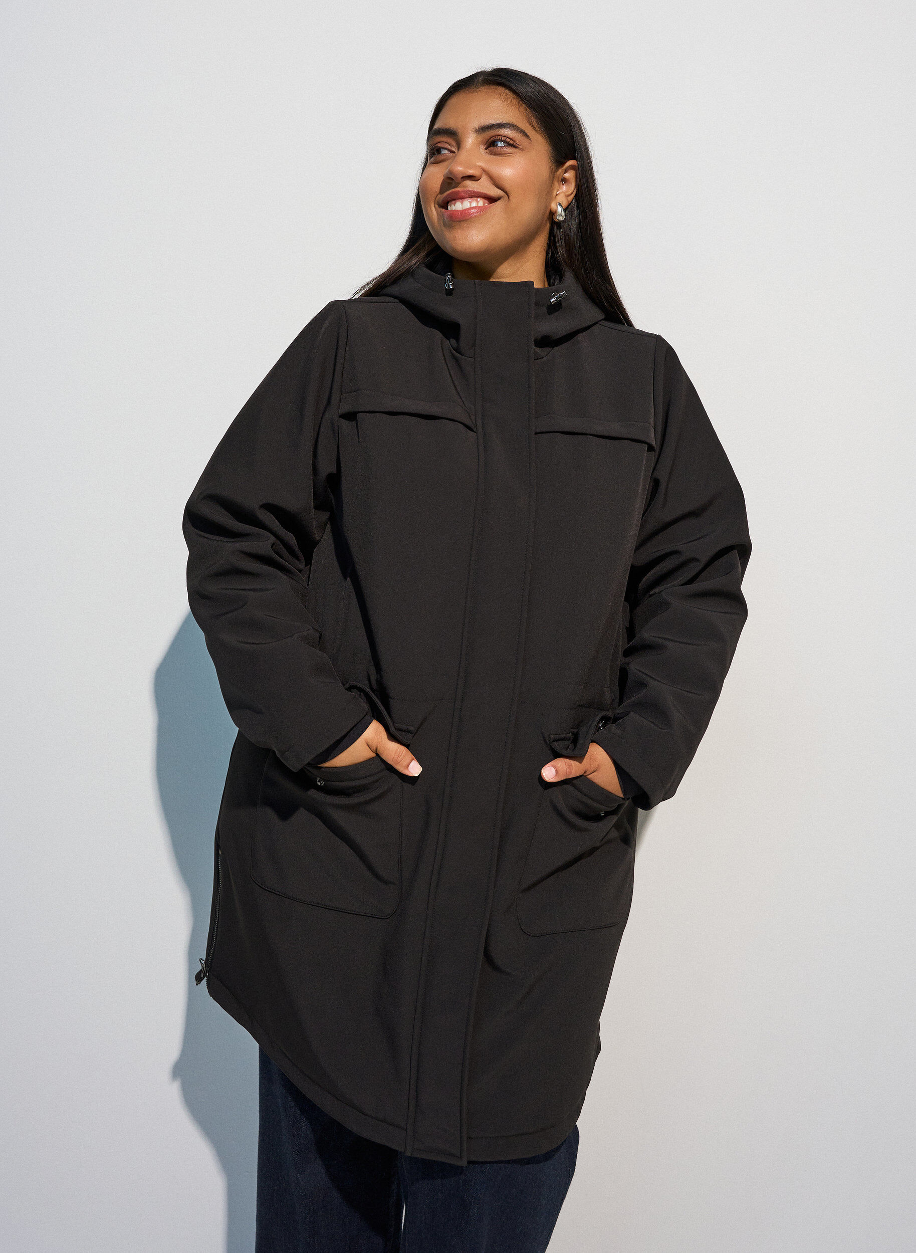 Vannavvisende softshell jakke med vattert f&ocirc;r, Svart, Model