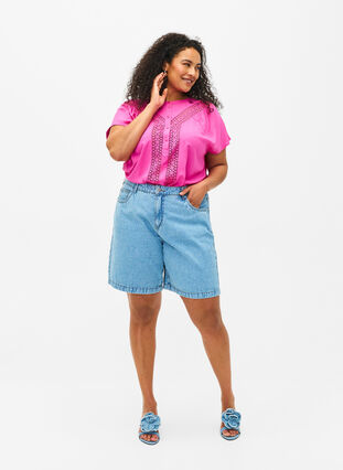 Zizzi Viskosebluse med blondekant, Raspberry Rose, Model image number 2