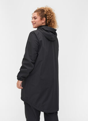 Zizzi Regnjakke med hette og refleksdetaljer, Black, Model image number 1