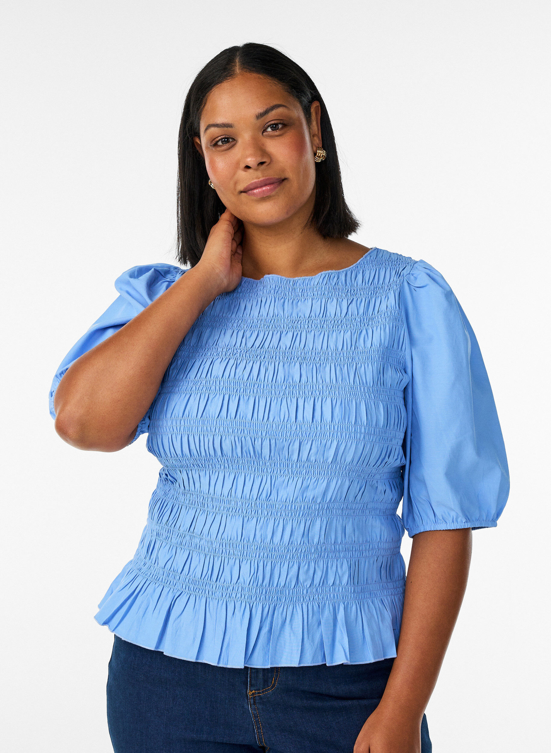 Smockbluse med volangkant og b&aring;thals, Bl&aring;, Model
