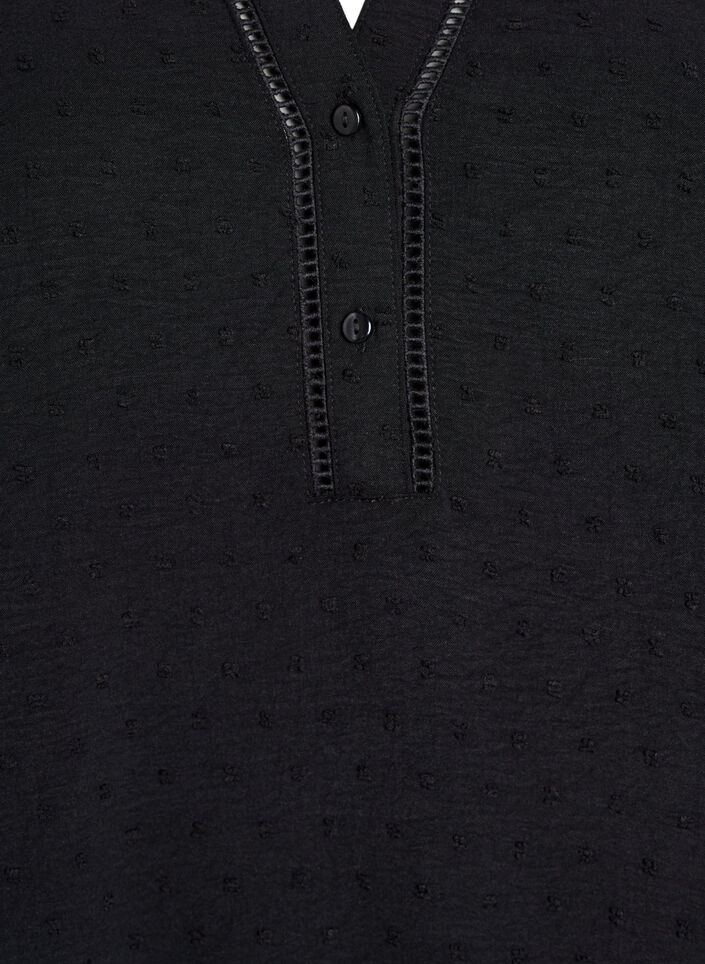 Kort kjole med rysjermer og prikkete tekstur, Black, Packshot image number 2