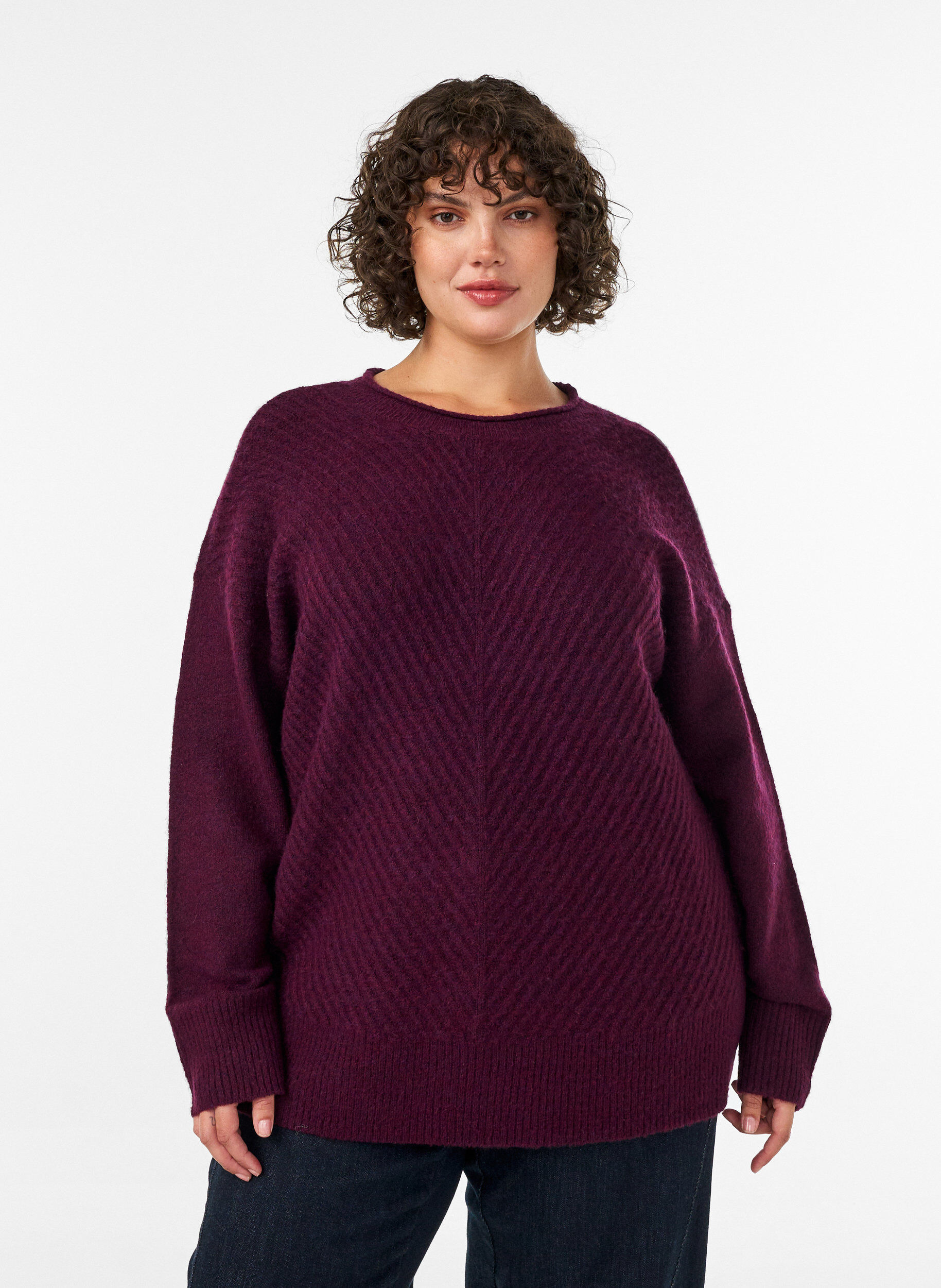 ZizziStrikkebluse med V-formet ribbem&oslash;nster og splitter, R&oslash;d, Model image number 0