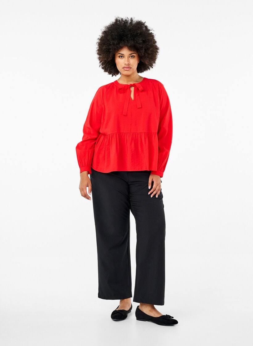 Bluse med sløyfe og lange ermer, Rød, Model image number 1