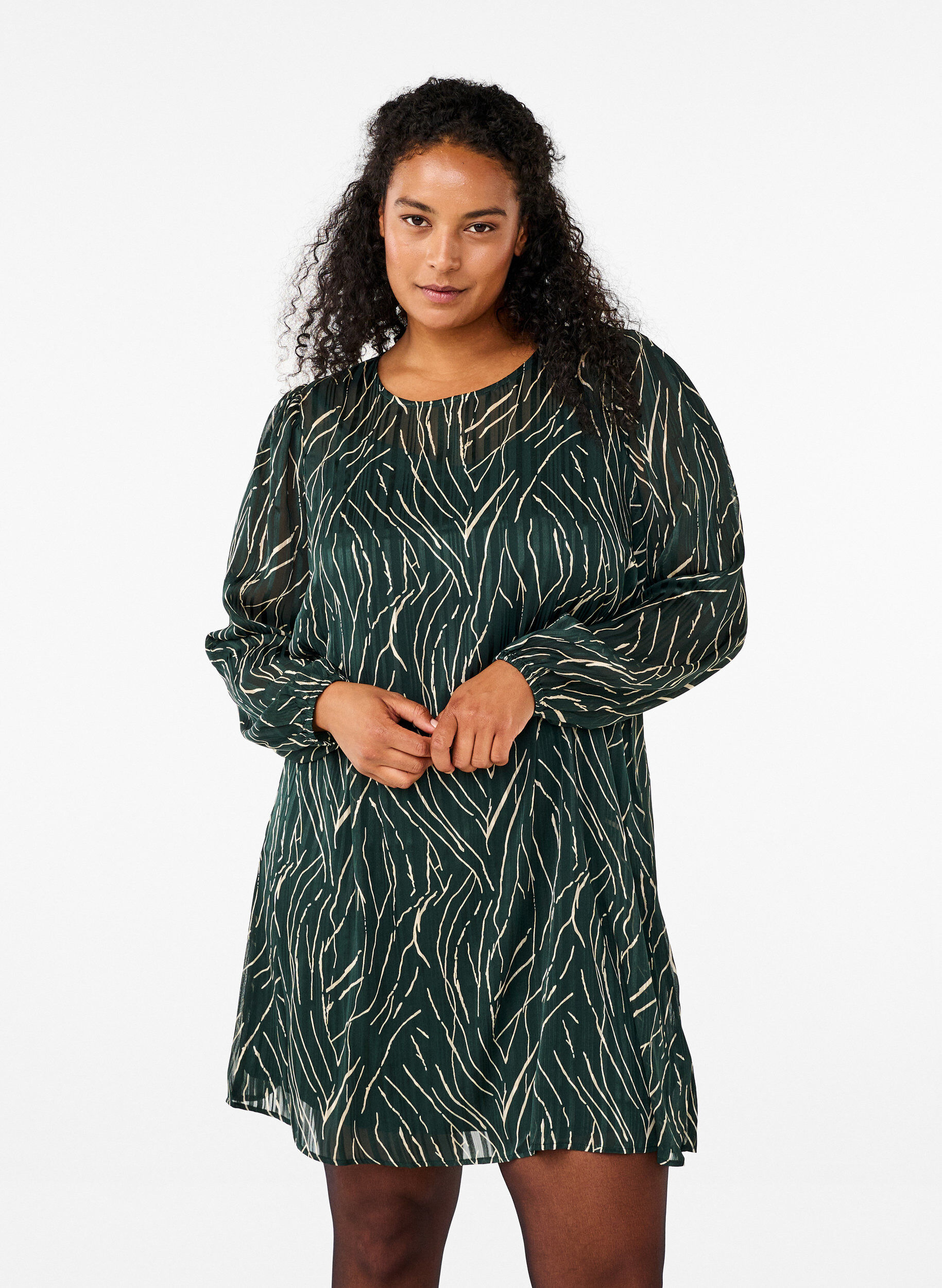 Zizzi Kort m&oslash;nstrete kjole med rund hals, Scarab Safari AOP, Model image number 0