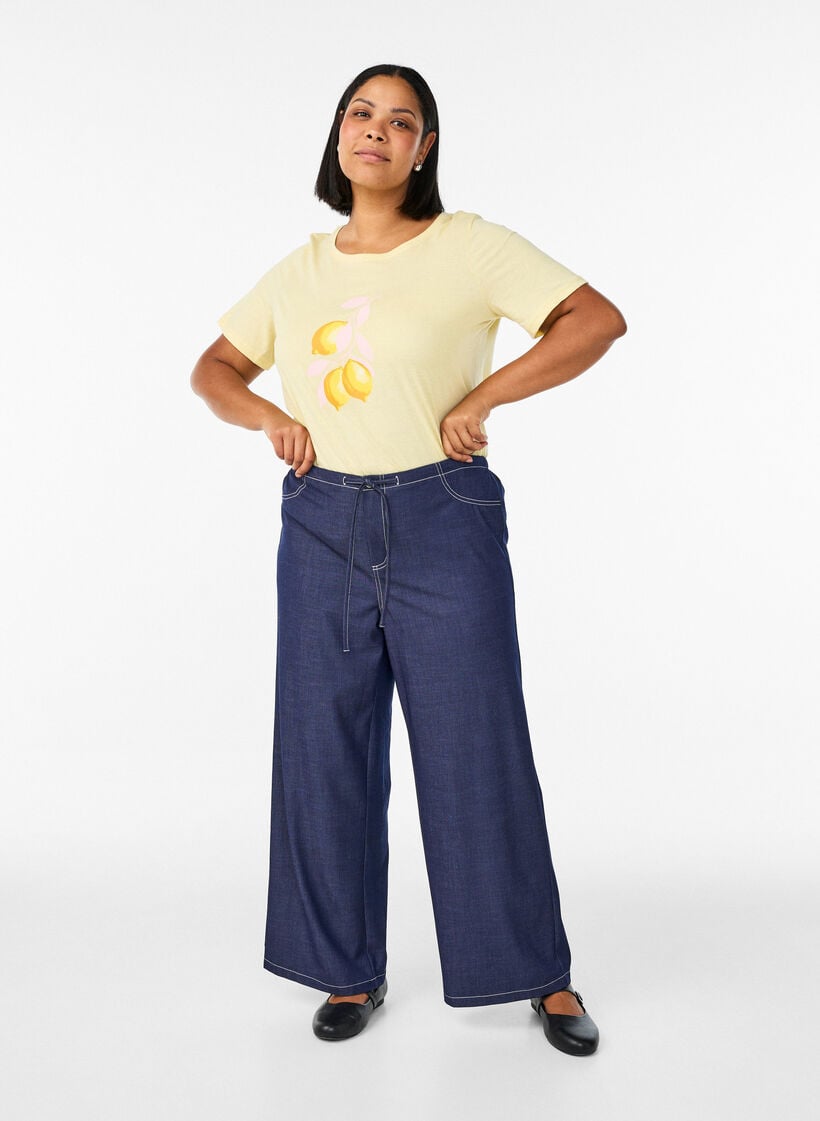 T-skjorte med trykk, Gul, Model image number 1