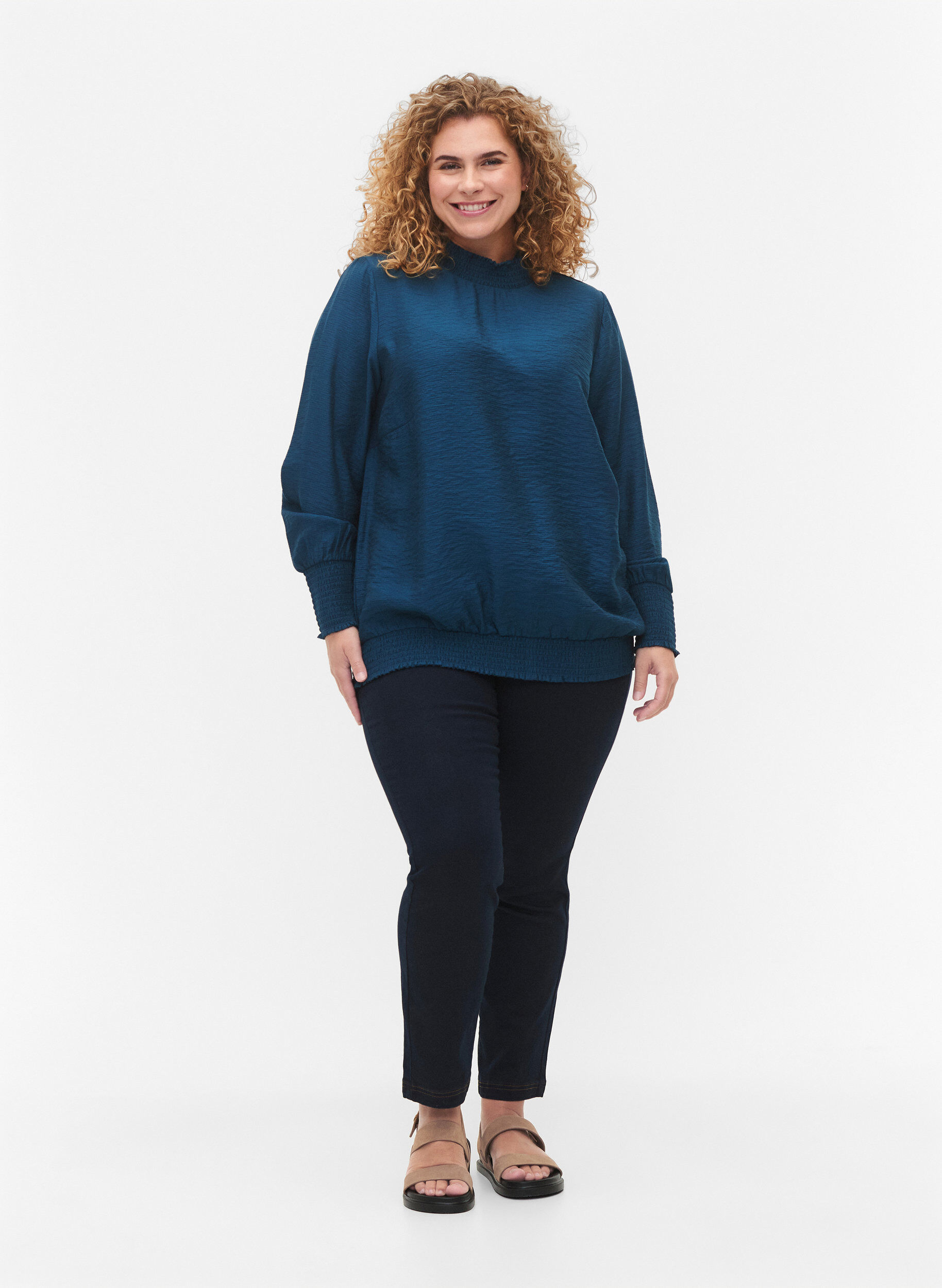 Zizzi Viskosebluse med smock, Reflecting Pond, Model image number 2